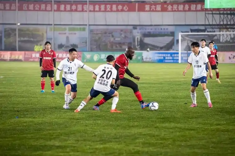 欧洲联赛：阿森纳 VS 利物浦